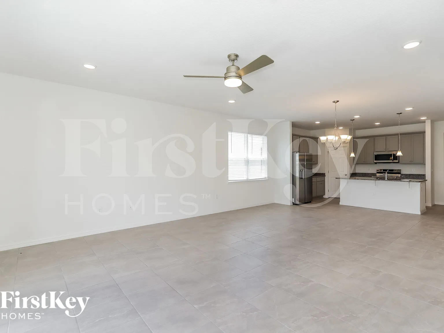 5 bed, 2.0 bath, 2210 sqft, $2,440 — Photo 3