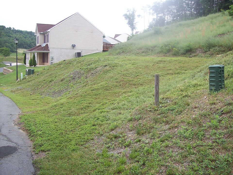 2nd image of 6 Sable Run Rd