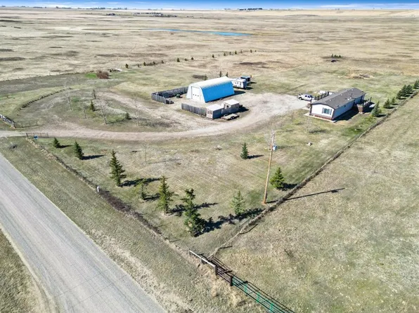 232080 S Range Road 250, Wheatland County, AB T1P 0N6