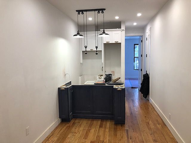 1st image of 1428 Dekalb Ave APT 2R