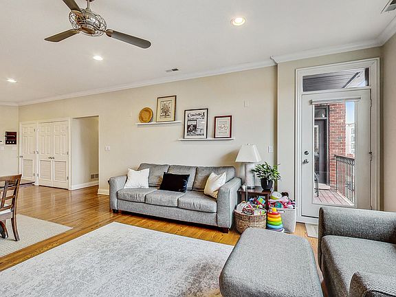 4th image of 4700 N Kenmore Ave APT 4C