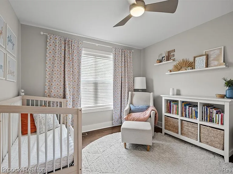 402 N Alexander Ave — Photo 19
