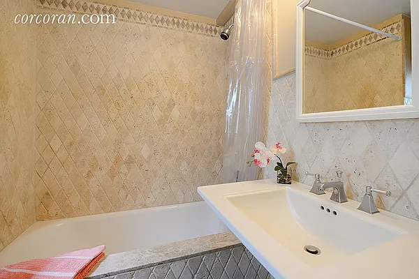 Sold by Corcoran | media 14