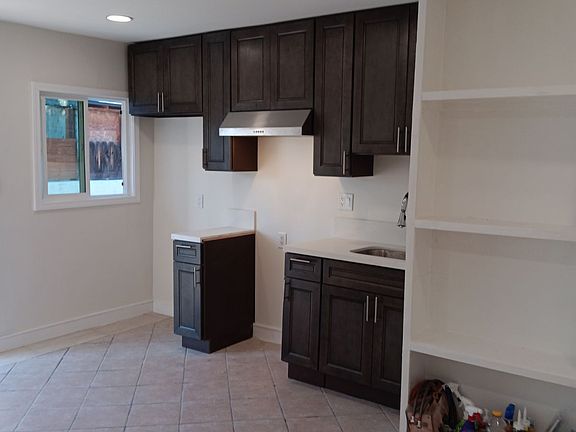 3rd image of 1321 1/2 S Main St #0