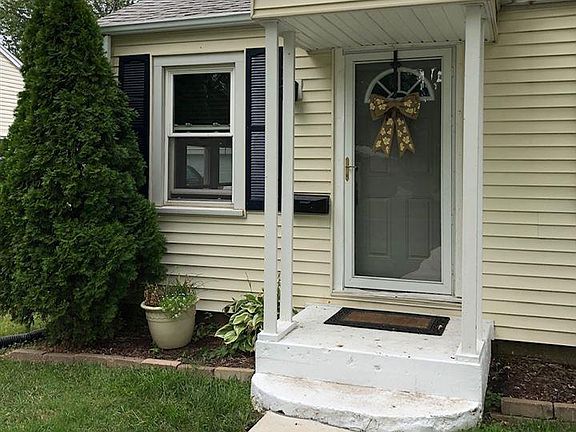 3rd image of 4723 N Edgebrook Dr