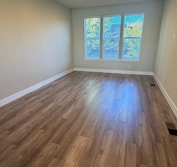425 Kylie Ln — Photo 14