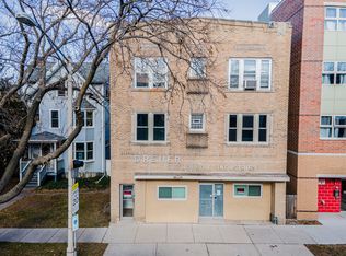 214 Chicago Ave #1, Oak Park, IL 60302