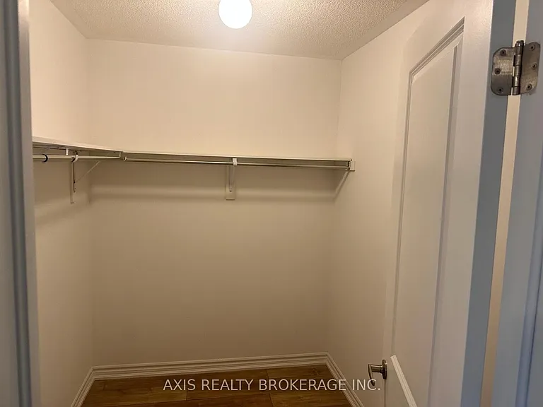 7456 Baycrest Cmn — Photo 12