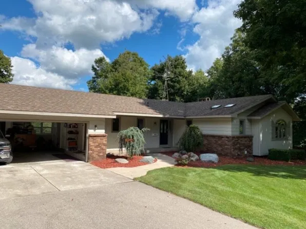 9017 Eastern Ave SE, Byron Center, MI 49315