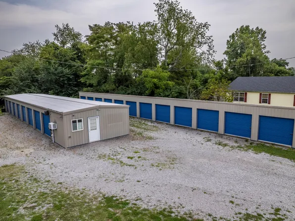 390 S Lucas St, Junction City, KY 40440