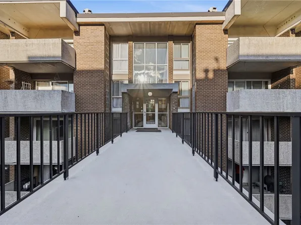 4106 Charlemagne Cir, Pittsburgh, PA 15237