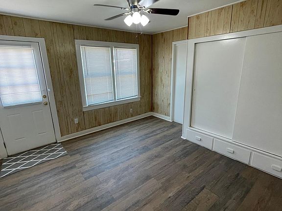 5th image of 320 N Belmont Ave #1