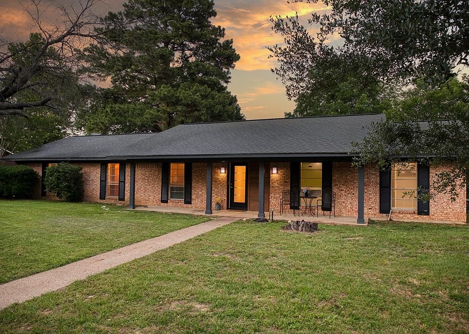 1st image of 116 Donniebrook Dr