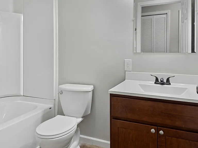 The District Apartments — Photo 6