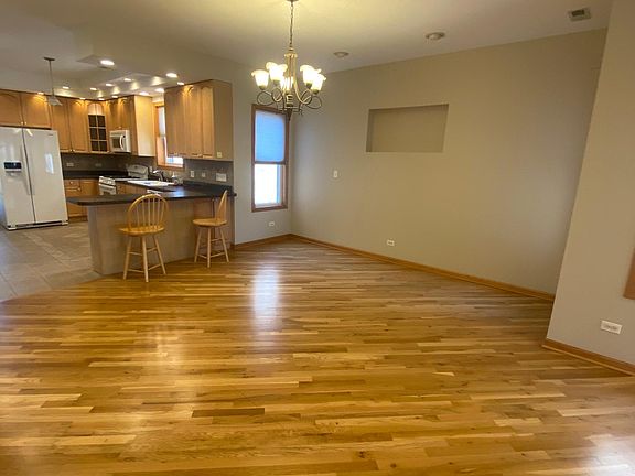 2nd image of 4916 N Avers Ave #2