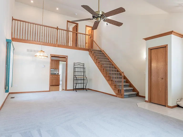 33527 Roselawn Dr — Photo 21