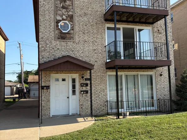 7946 W Addison St #2, Chicago, IL 60634
