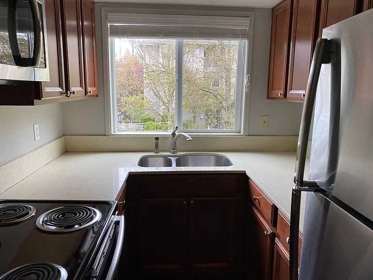 1519 NE 50th St — Photo 97
