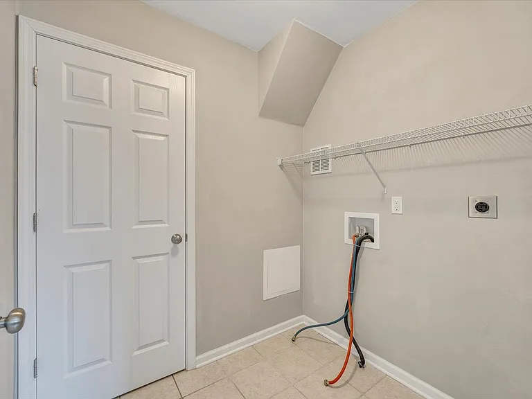 4606 Spring Willow Ln NW — Photo 8