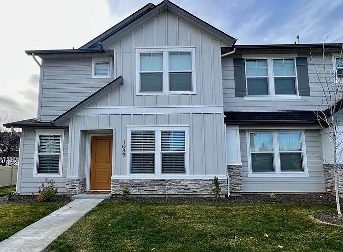 1080 E Martello Ln — Photo 1