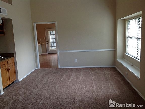 3rd image of 1009 Granite Ln