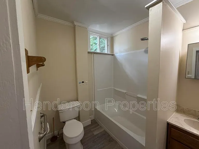 533 Stockton St — Photo 10