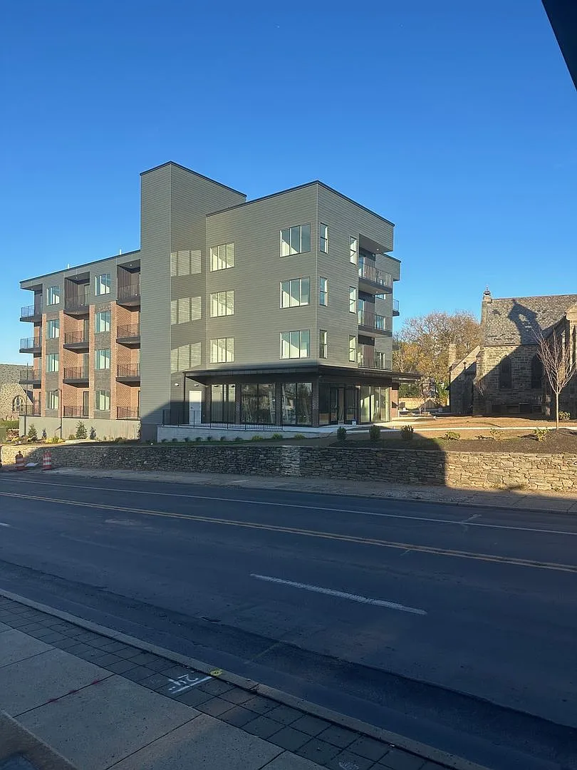 Church View Apartments — Photo 1
