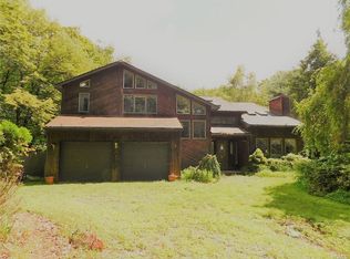 20 Lewis Ln, Bloomingburg, NY 12721