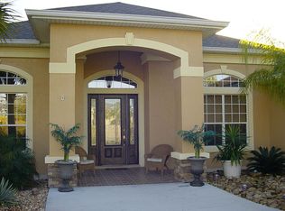 10110 Breezy Pines Ct, Weeki Wachee, FL 34613