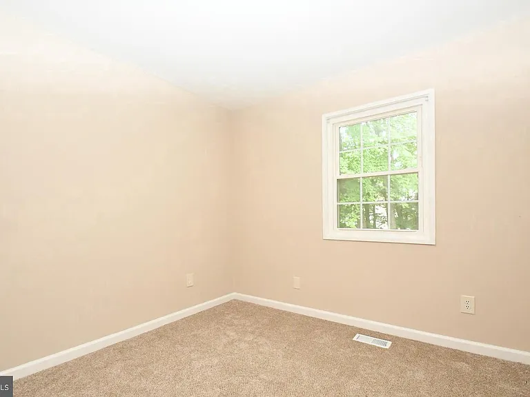 5104 Arrit Ct — Photo 13