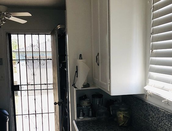 3rd image of 12312 Slater Ave