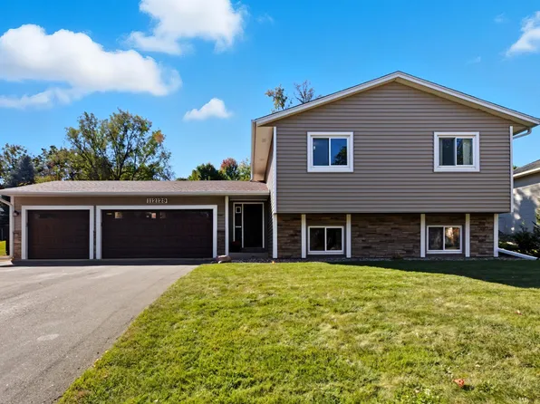 112129 Haering Ln, Chaska, MN 55318