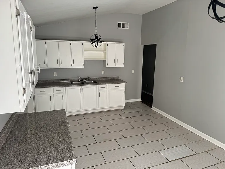 2058 Willow Wood Ave — Photo 5