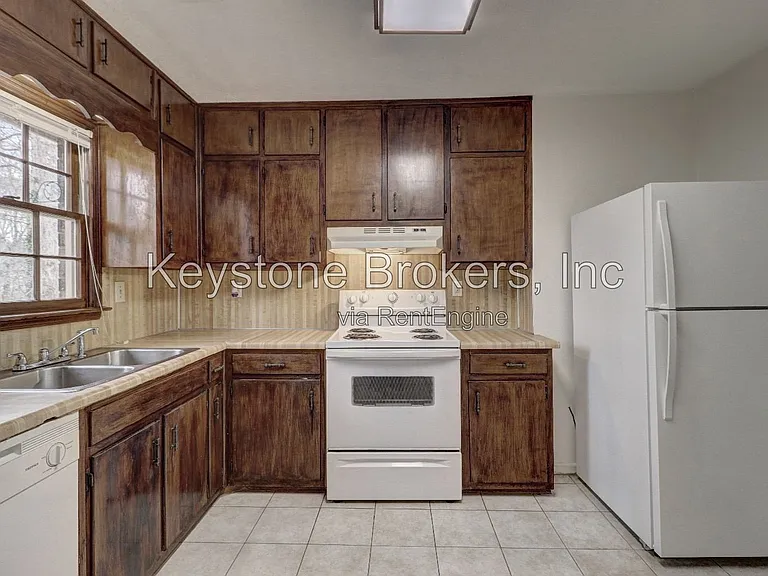 2243 Davis Rd SW #A — Photo 9