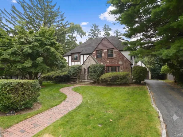 8 Ritchey Place, White Plains, NY 10605