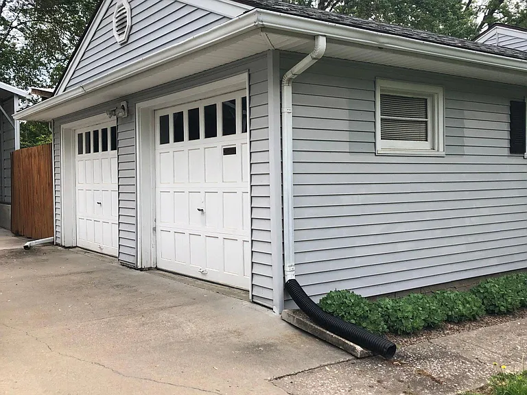 5147 Clark Dr — Photo 32