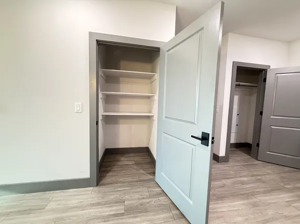 531 32nd Street image 4 of 7