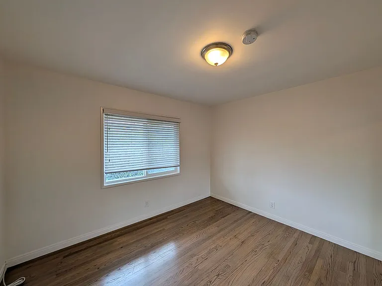 Magnolia Manor — Photo 27