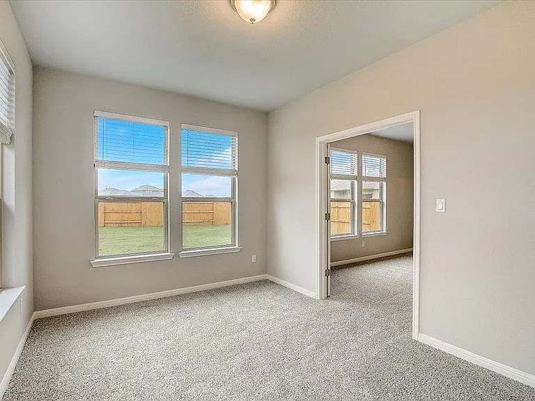 108 Peruvian Ln — Photo 34