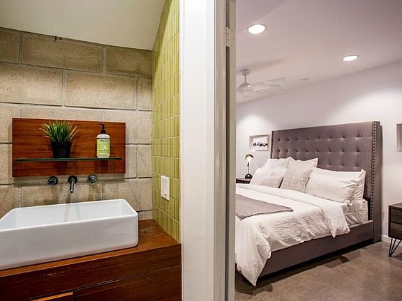 4th image of 1525 Kettner Blvd #B