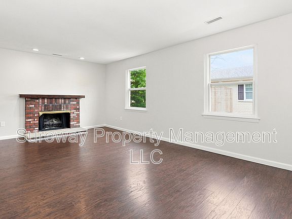 2nd image of 106 Willow Turn #B