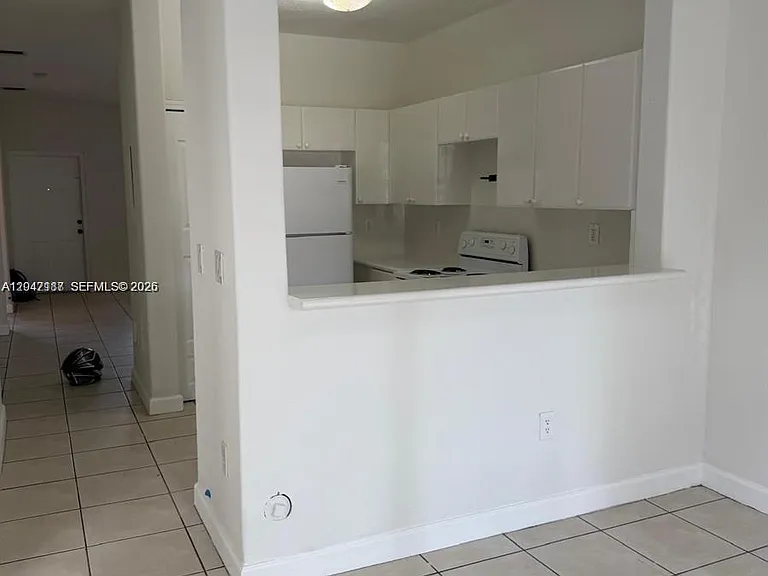 1656 SE 29th Ct #100 — Photo 5