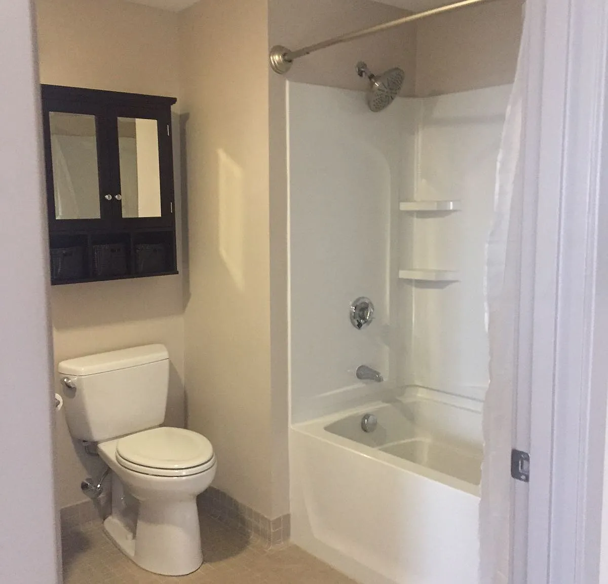 2 bed, 964 sqft, $2,200 — Photo 2