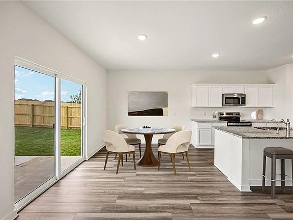 5th image of 94 Heartland Dr