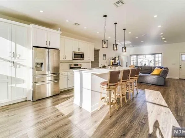 97 Hancock Ave, Jersey City, NJ 07307