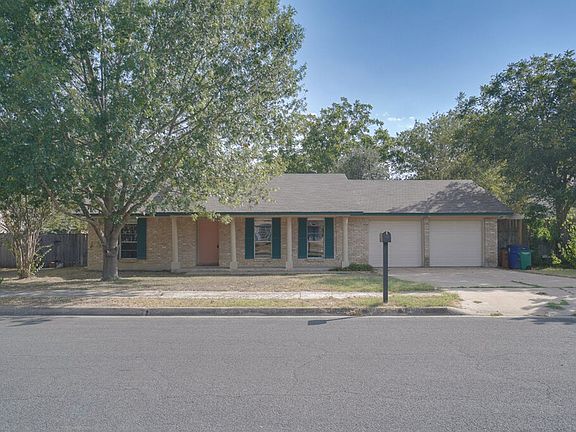 2nd image of 10110 Aspen St