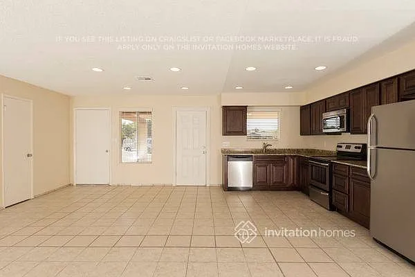 1216 W Halstead Dr — Photo 9