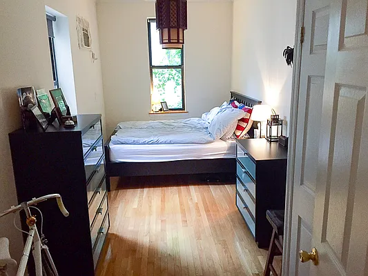 Rented by Francine Realty | media 15