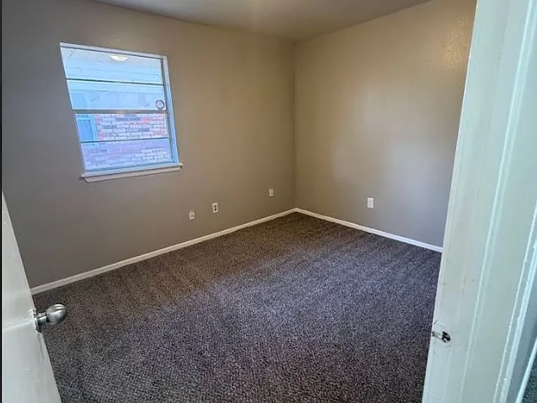 3024 Hillside Dr — Photo 17