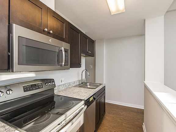 108 Levering Kitchen 2